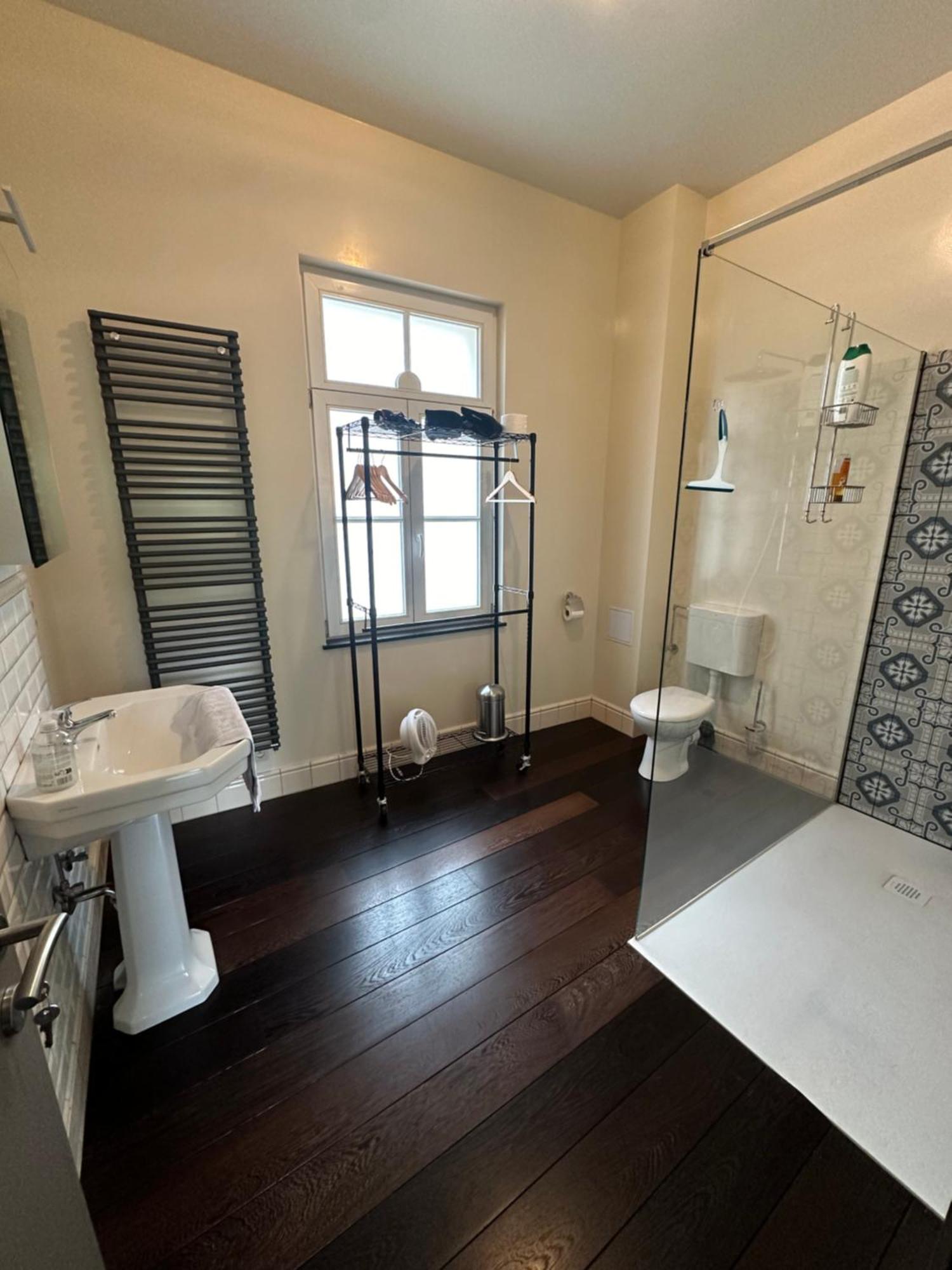 בריסל Hotel B&B St Maria מראה חיצוני תמונה
