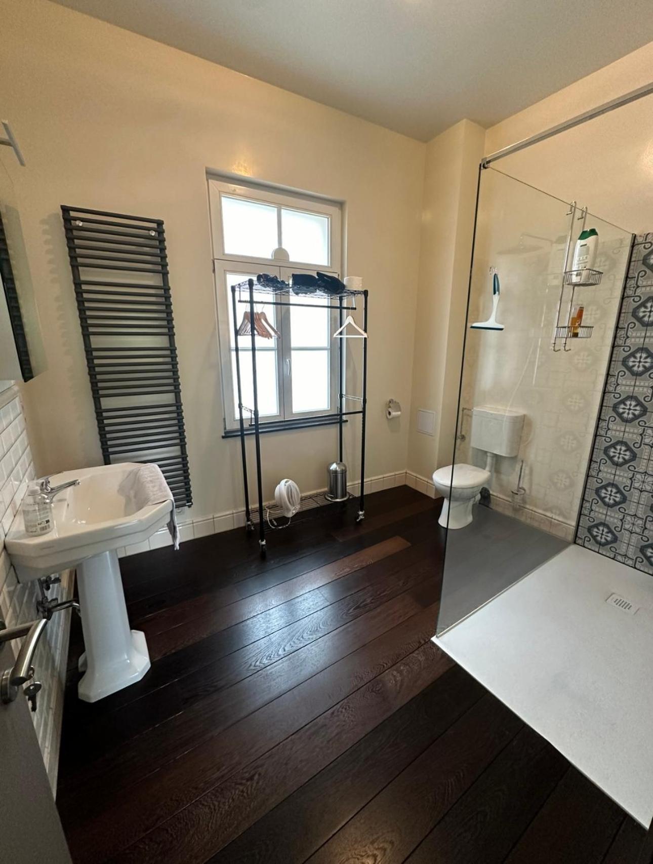 בריסל Hotel B&B St Maria מראה חיצוני תמונה
